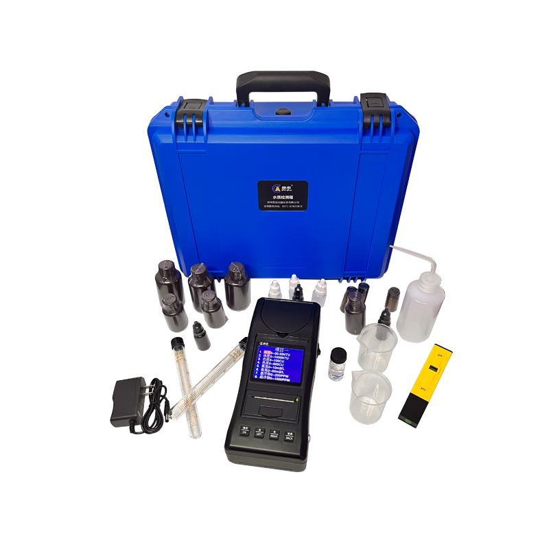 多參數(shù)水質(zhì)監(jiān)測(cè)儀產(chǎn)品展示 多參數(shù)水質(zhì)監(jiān)測(cè)儀產(chǎn)品展示